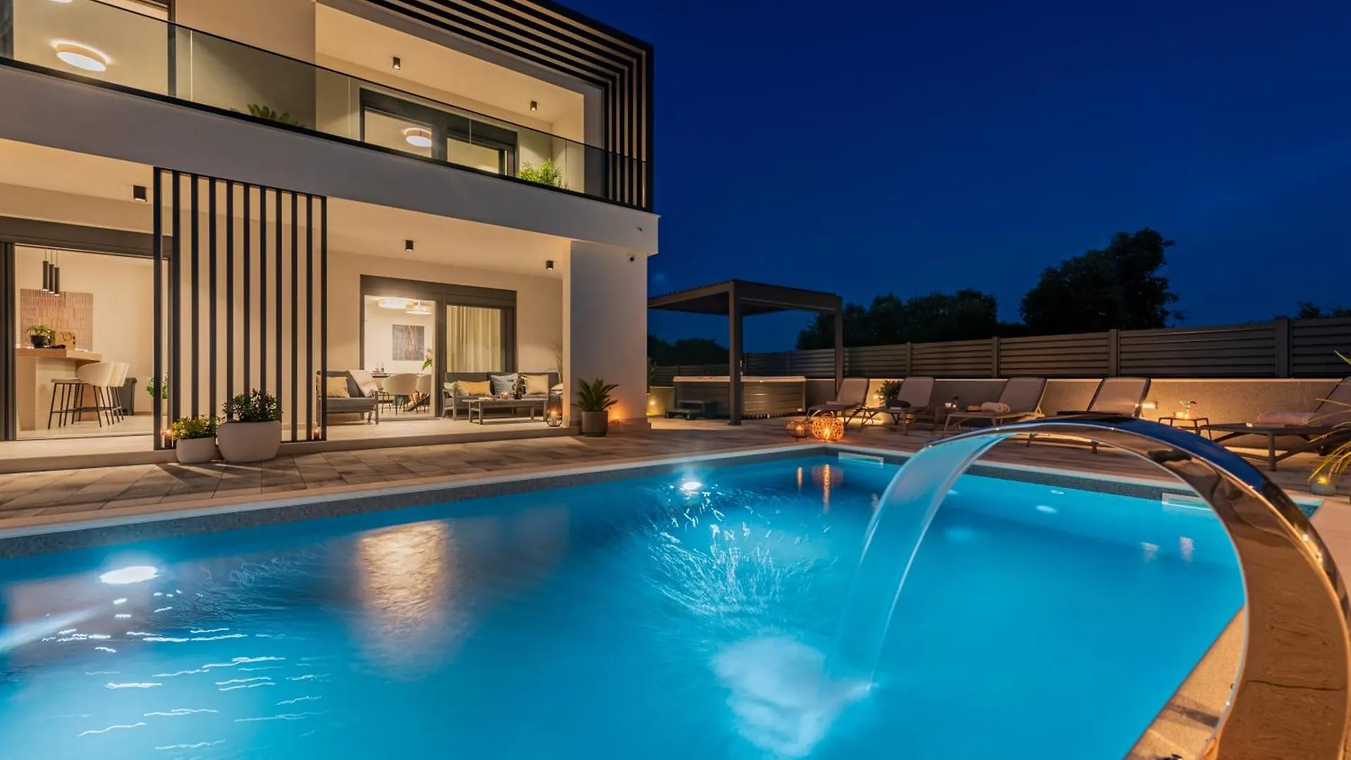 Modern 4Br Private Villa - Pool, Jacuzzi, Gaming Room Bibinje 0*,