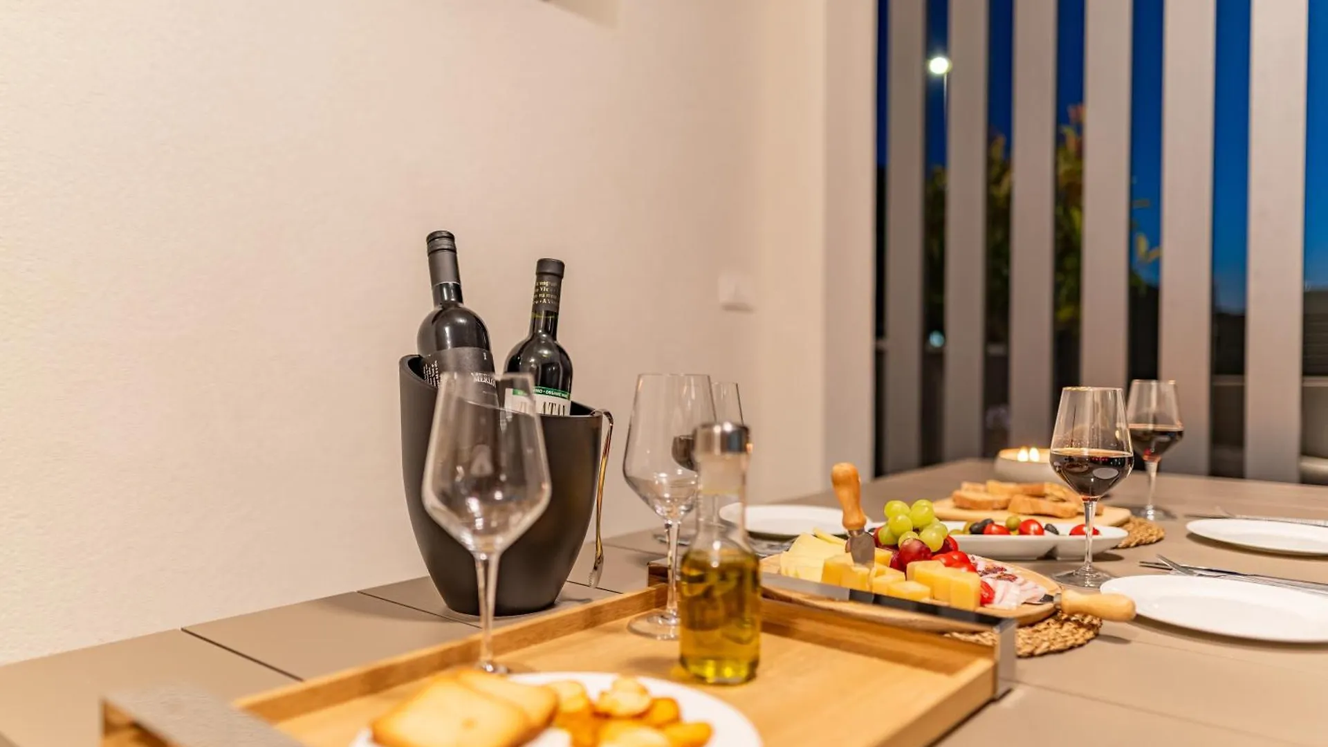Modern 4Br Private Villa - Pool, Jacuzzi, Gaming Room Bibinje