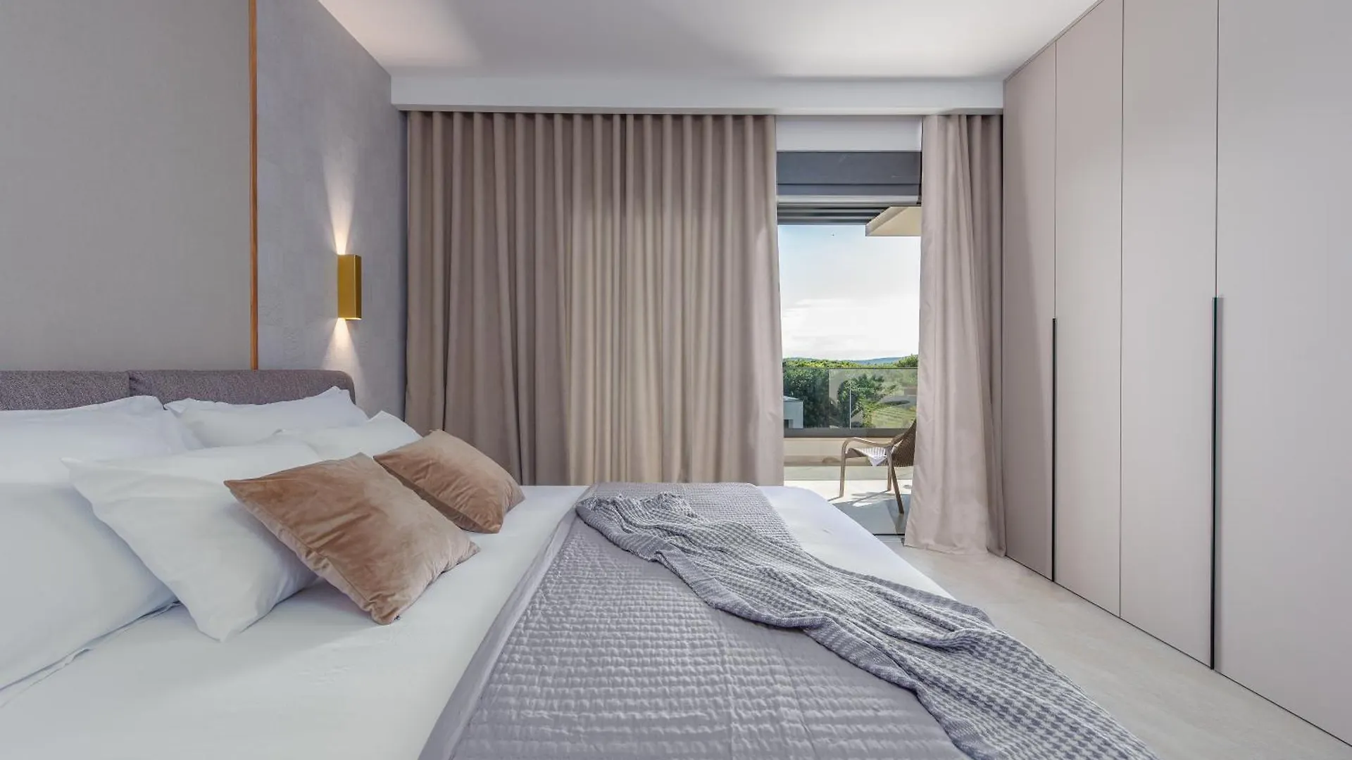 Modern 4Br Private Villa - Pool, Jacuzzi, Gaming Room Bibinje Kroatien