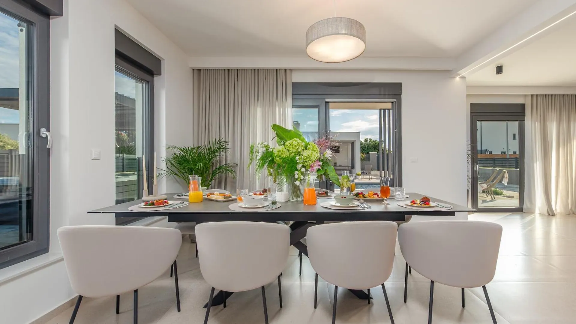 Modern 4Br Private Villa - Pool, Jacuzzi, Gaming Room Bibinje