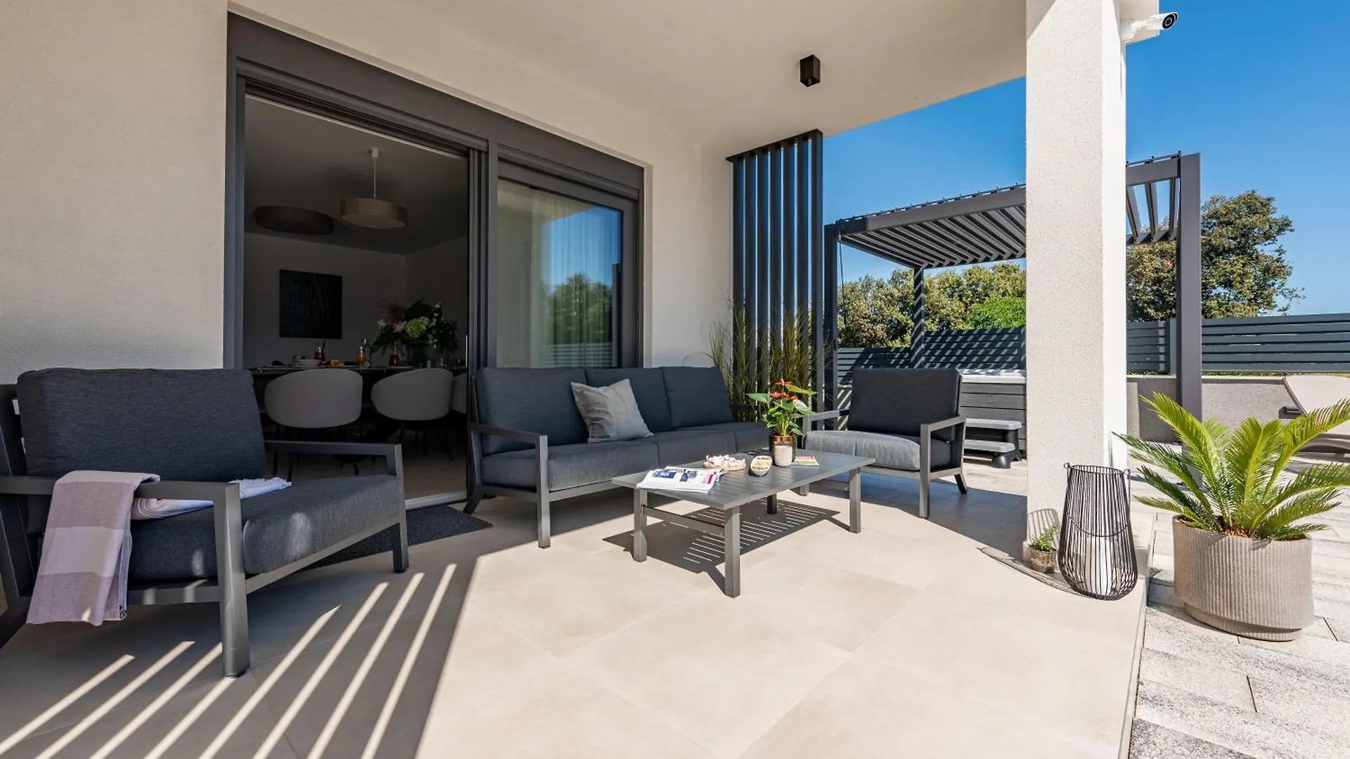 Modern 4Br Private Villa - Pool, Jacuzzi, Gaming Room Bibinje