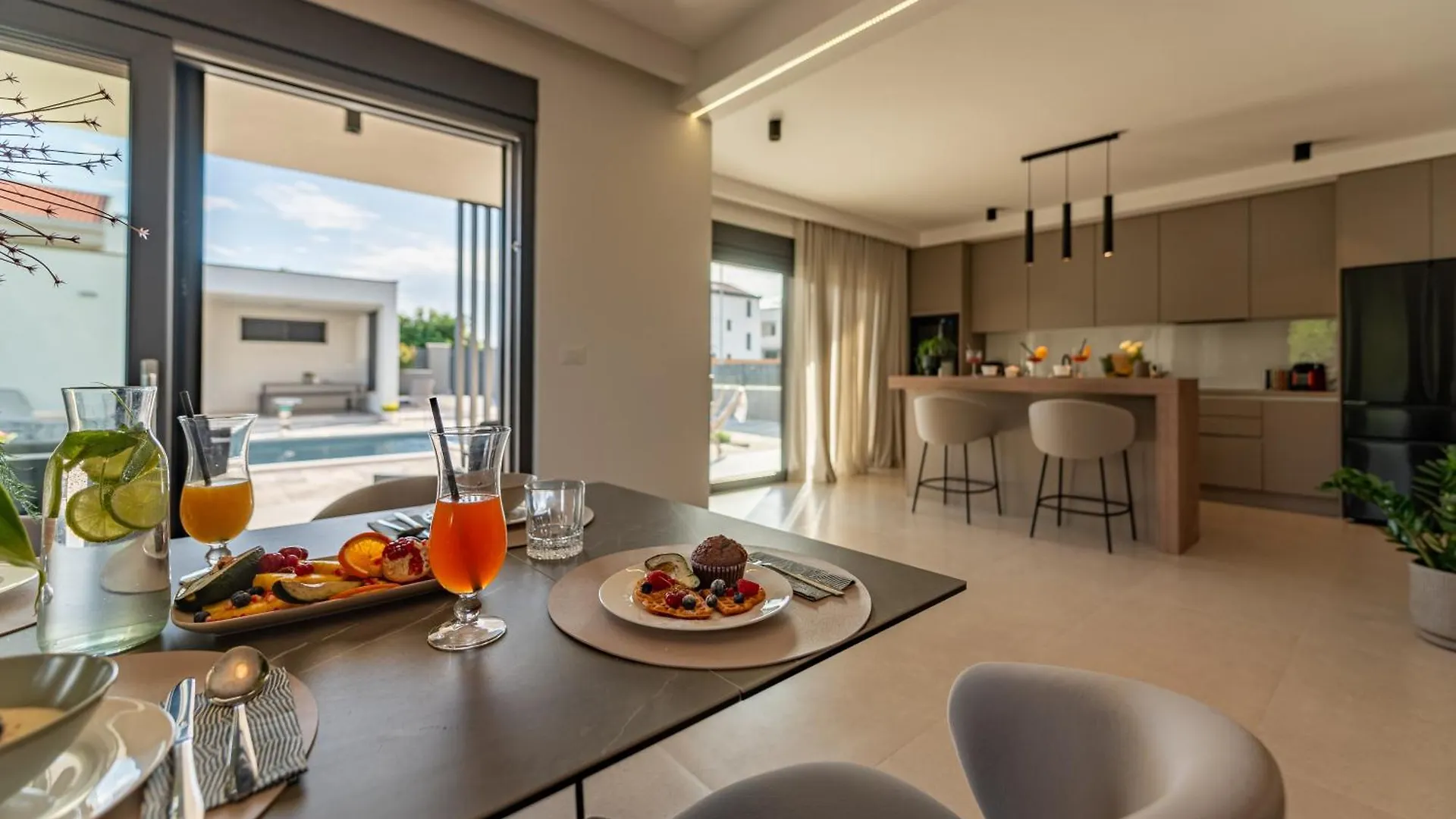 Modern 4Br Private Villa - Pool, Jacuzzi, Gaming Room Bibinje Kroatien