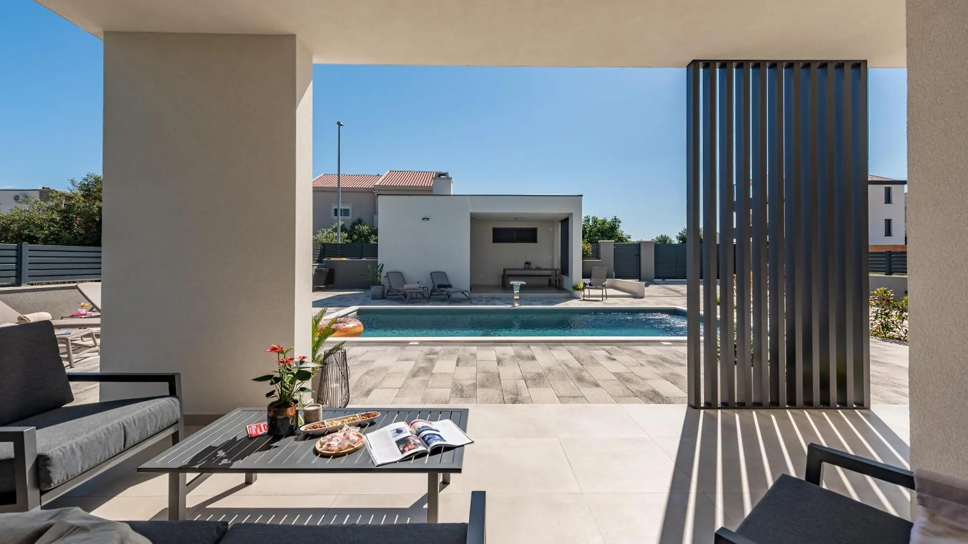 Modern 4Br Private Villa - Pool, Jacuzzi, Gaming Room Bibinje