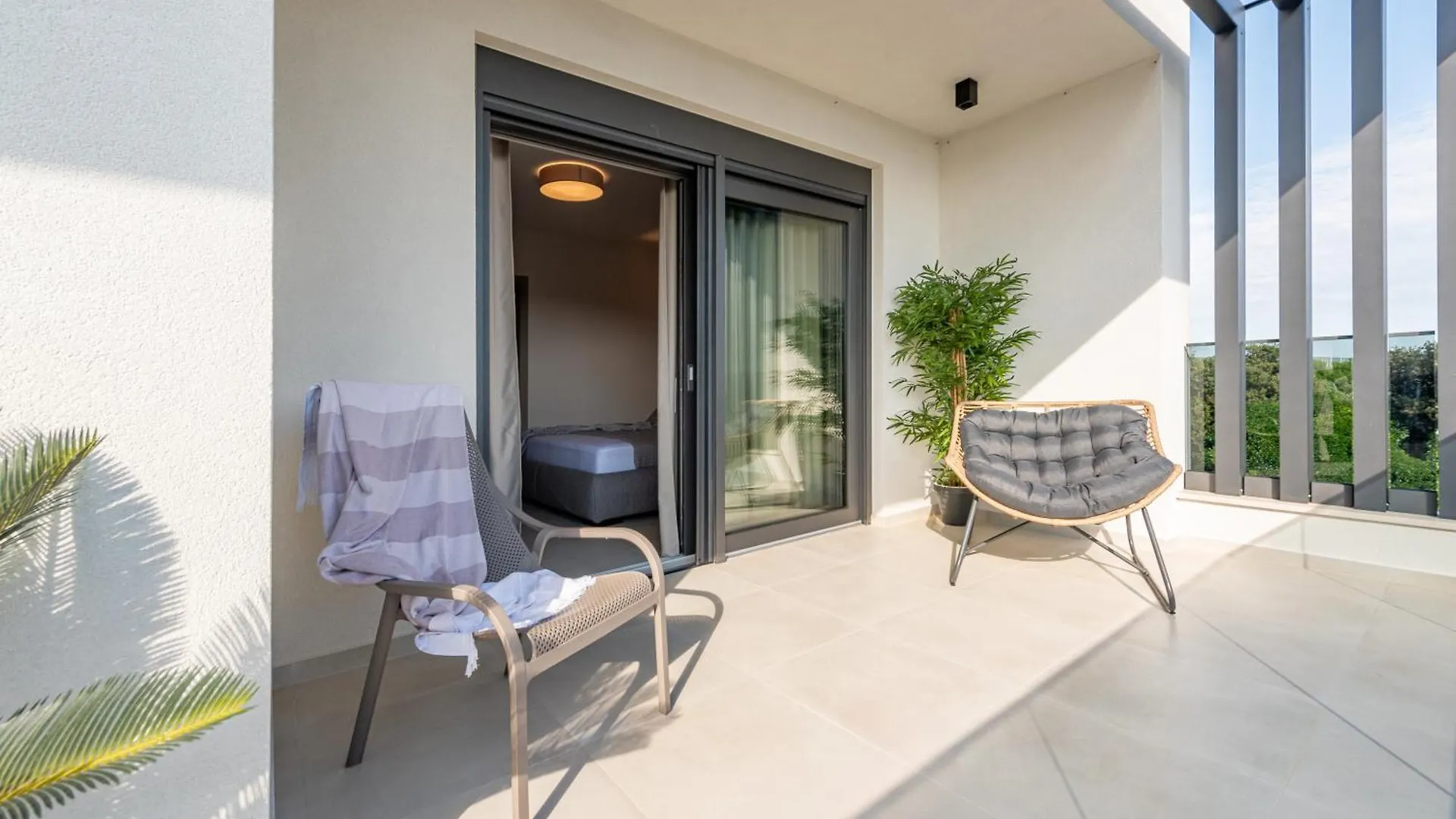 Modern 4Br Private Villa - Pool, Jacuzzi, Gaming Room Bibinje