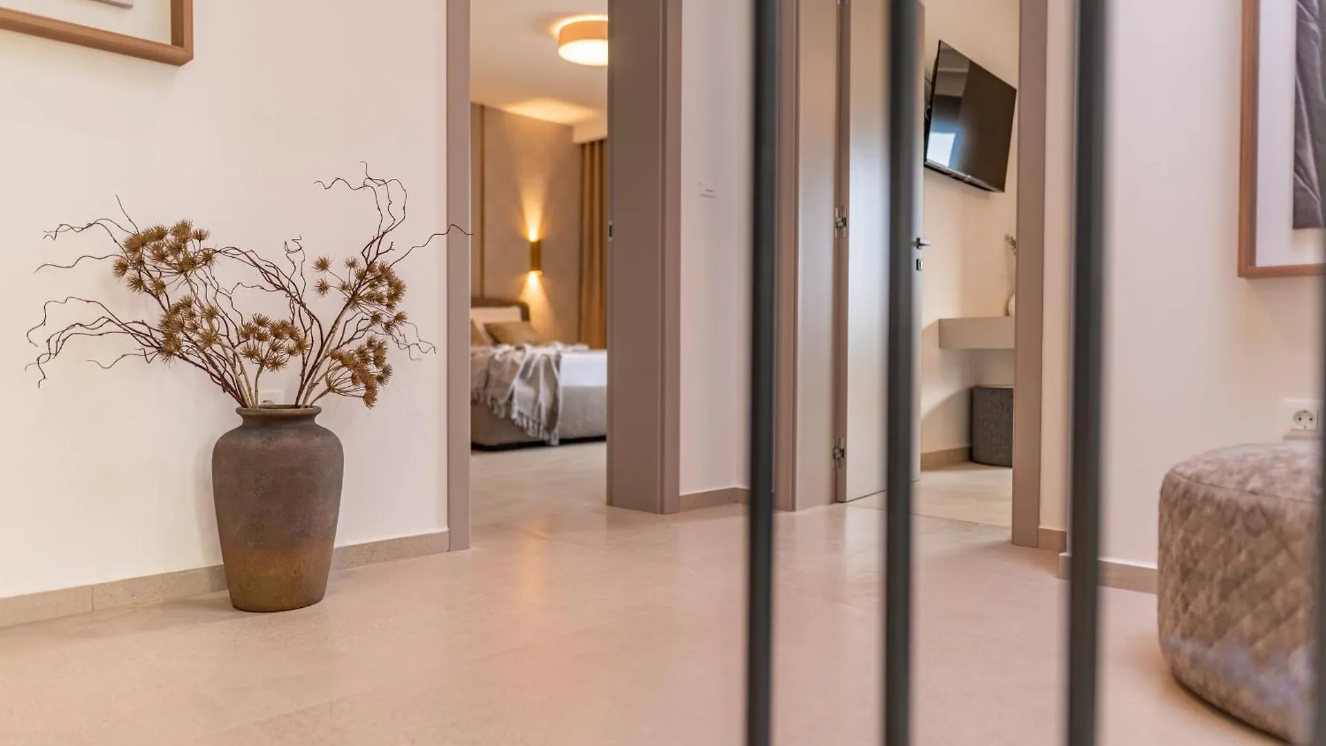 Modern 4Br Private Villa - Pool, Jacuzzi, Gaming Room Bibinje