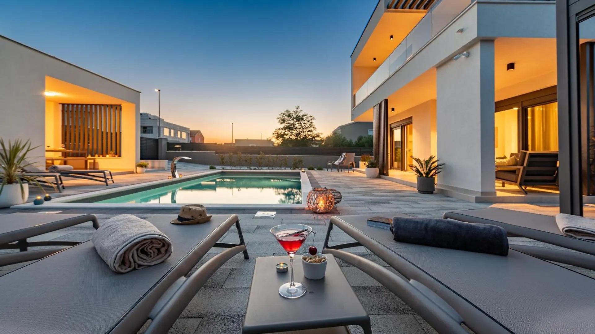 Modern 4Br Private Villa - Pool, Jacuzzi, Gaming Room Bibinje